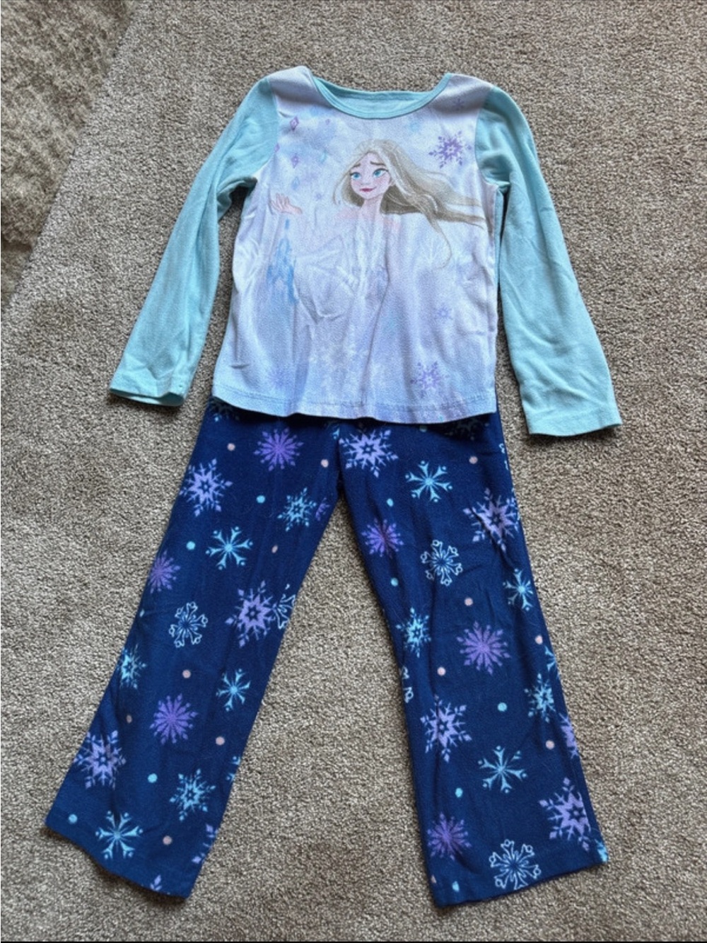 Disney Frozen winter fleece Pajama Set with Elsa Graphic size 6 girls